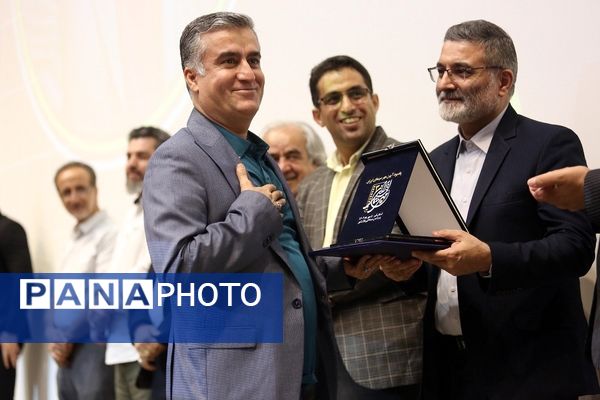 مراسم جشن تجلیل از برگزیدگان سینمای مهر ایران در قم