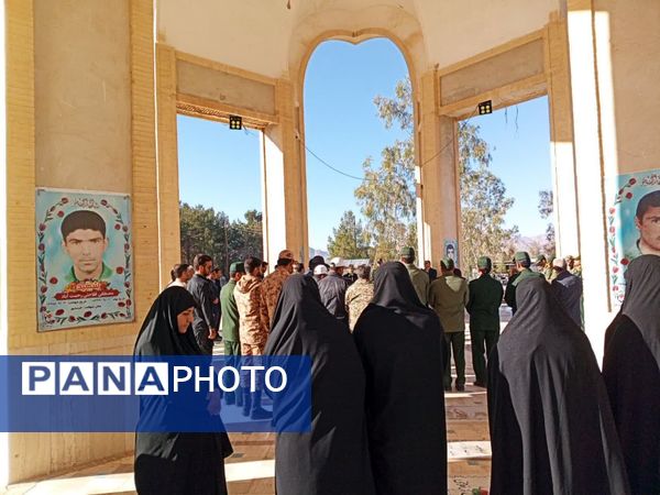 تجدید میثاق با آرمان‌های شهیدان و تقدیر از خانواده‌های معزز شهدا