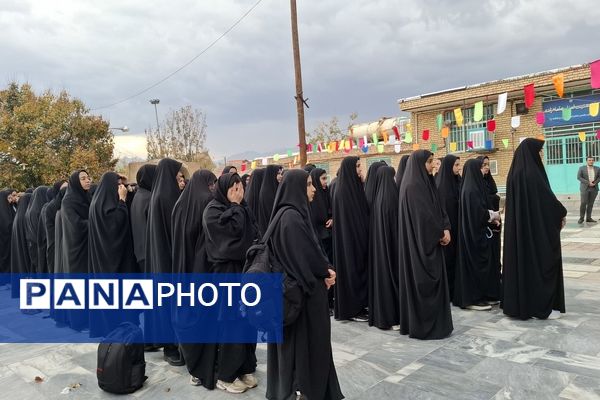 اعزام دانش‌آموزان شهرستان کهک قم به اردوی راهیان نور