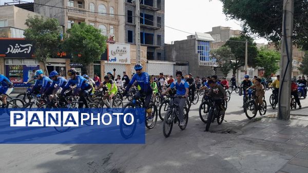 همایش بزرگ دوچرخه‌سواری دانش آموزان مقطع ابتدایی شهرستان تربت حیدریه 