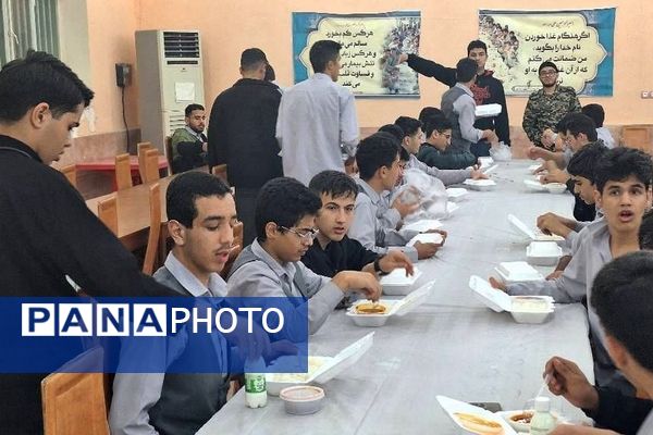 حضور دانش‌آموزان دبیرستان فرهنگیان شهید بهشتی ناحیه 2 شهرری در اردوی راهیان نور 