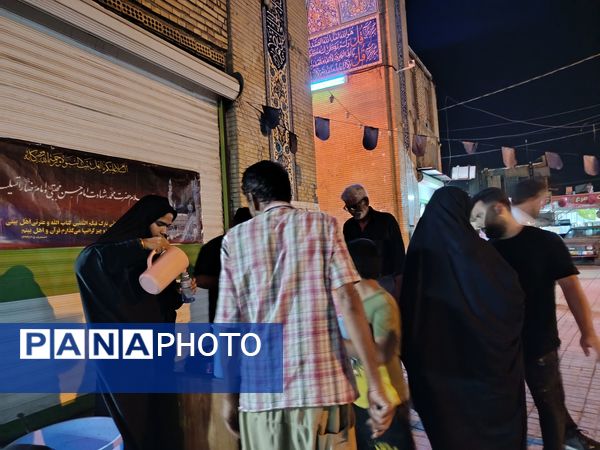 موکب دلدادگی در حاجی‌آباد عطر شهادت امام رضا (ع) در مسجد جامع پیچید