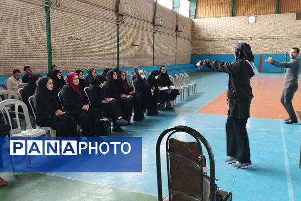 کارگاه آموزشی توانمندسازی دبیران و آموزگاران در درس تربیت بدنی
