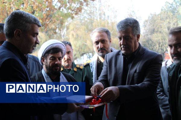 نمایشگاه صنایع دستی ملکان فرصتی برای دیدن و خرید آثار بومی