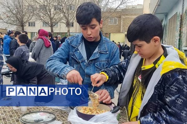 برپایی بازارچه دانش‌آموزی به‌مناسبت عید مبعث 