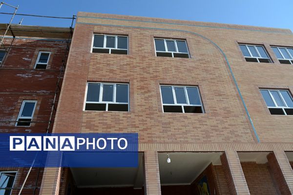 سفر یک‌روزه استاندار تهران به شهرستان بهارستان