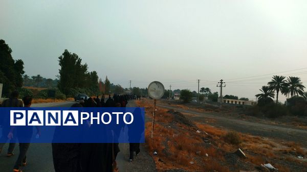 جاماندگان اربعین در مسیر شاه قطب‌الدین حیدر شهرستان رودان