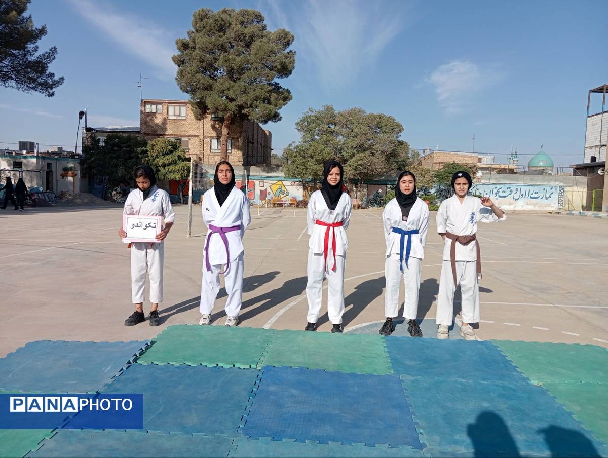المپیاد درون مدرسهای، یک روز پر ازنشاط و شادی در دبیرستان فرهیختگان