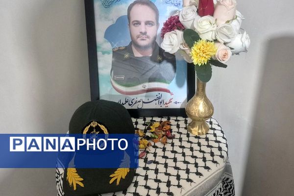 دیدار دانش آموزان فرزانگان با خانواده شهید صفری علمدار