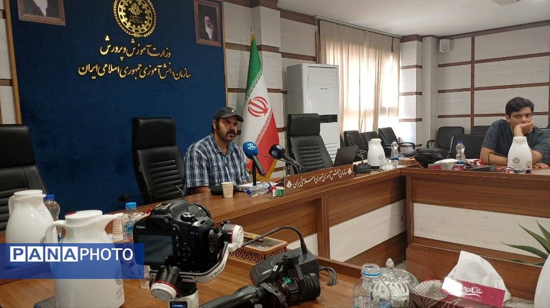 پانایی‌ها نوراوی مهر می‌شوند