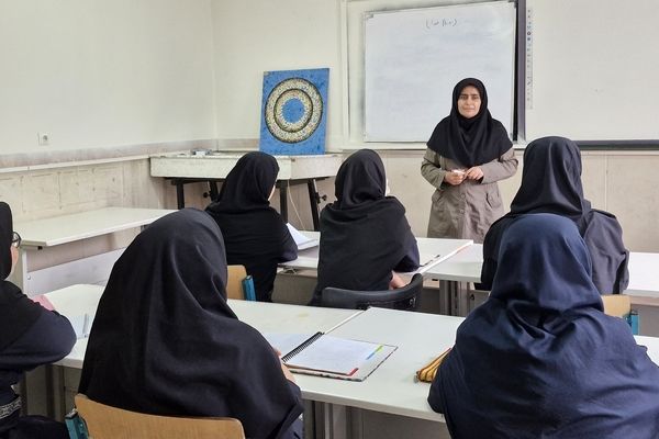 معلم امروز باید در استفاده آموزشی از ابزارهای دیجیتال از دانش‌آموزان پیشی گیرد