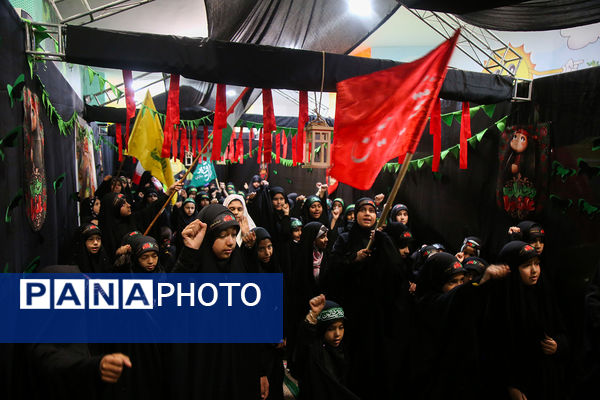 عزاداری کودکان هیات «زیر گنبد طلا» برای دختر سه ساله امام حسین(ع)