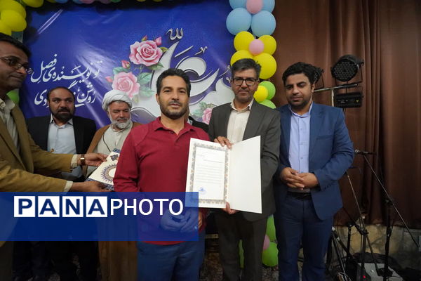 مراسم گرامیداشت روز معلم در شهرستان ورزنه
