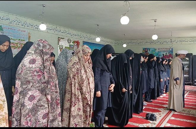 مادران معماران فرهنگ اقامه نماز