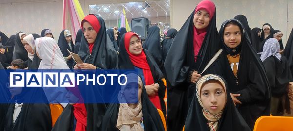 حضور دانش‌آموزان مدرسه خاقانی در جشن دختران آفتاب شیروان