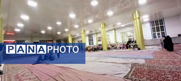 اکران انیمیشن یوز ایرانی رادر حسینیه روستای کاریزک