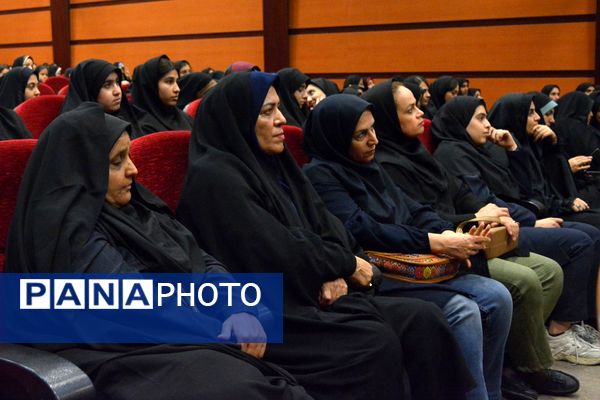 مدرسه انقلاب در بهارستان‌دو به ایستگاه پایانی رسید