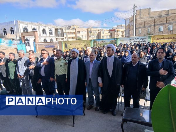 آغاز سال تحصیلی با گرامیداشت یاد و خاطره شهیدان در مدرسه فاطمیه شهرستان چاراویماق 