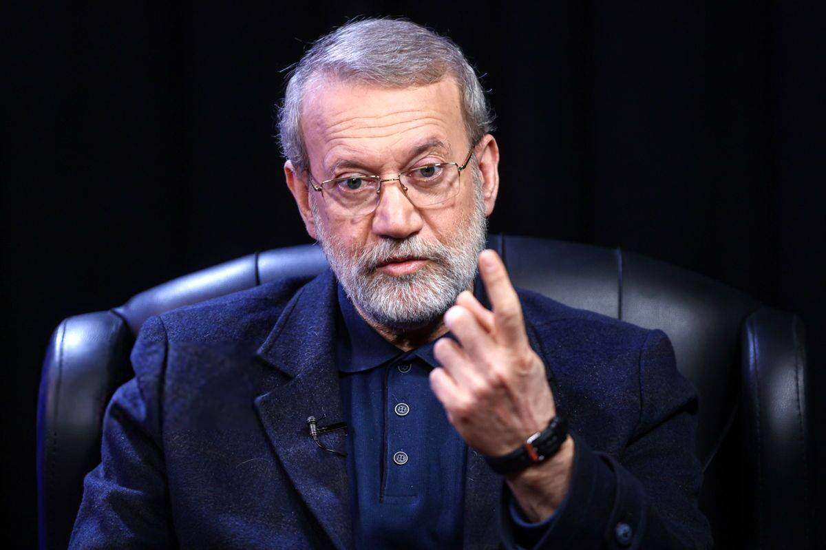 لاریجانی: در امور کشورها دخالت نمیکنیم اما از جریانهای مقاومت حمایت میکنیم