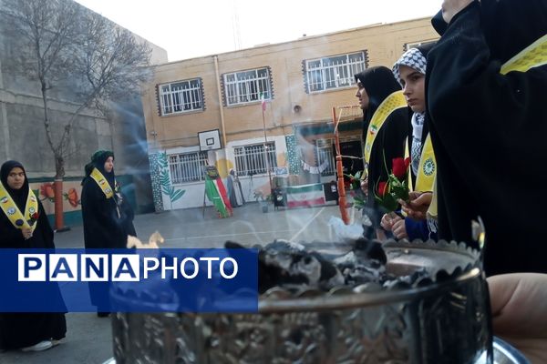 مراسم وداع با شهید گمنام در دبیرستان دانشور یک نیشابور