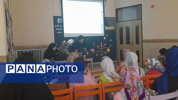 نشست بر مدار هشتم در کانون پرورشی فکری کودکان و نوجوانان