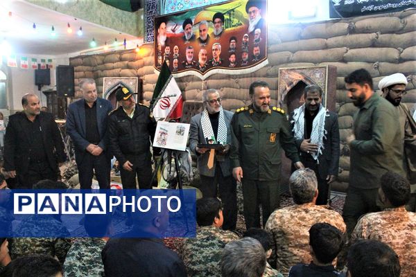 گرامیداشت یاد و خاطره ۱۵ شهید والامقام روستای مومن آباد قم