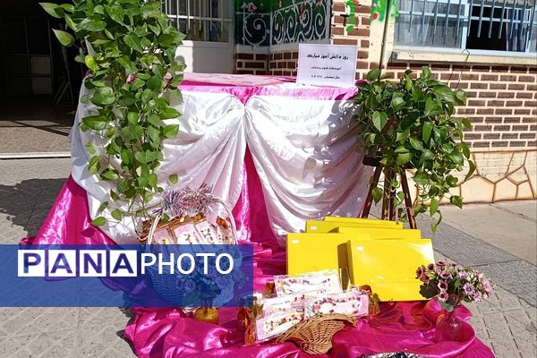 گرامیداشت روز دانش آموز در مدارس دخترانه پیشوا؛ شکوفایی مهر و علم در باران، کوثر، دیانت و مهردخت