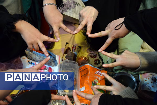 حضور دانش‌آموزان ناحیه یک کرج در نخستین روز اعتکاف دانش‌آموزی