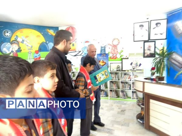 بازدید عوامل اجرایی دبستان شهید پسندیده از کتابخانه فدک فدافن