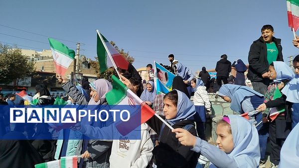 گرامیداشت روز دانش‌آموز همزمان با 13 آبان‌ در فردیس  