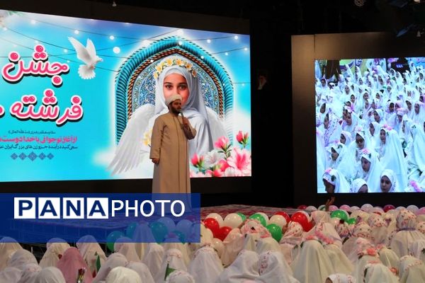 جشن عبادت ۱۳۰۰ نفر از دختران منطقه ۱۰ در مهدیه امام حسن مجتبی(ع)