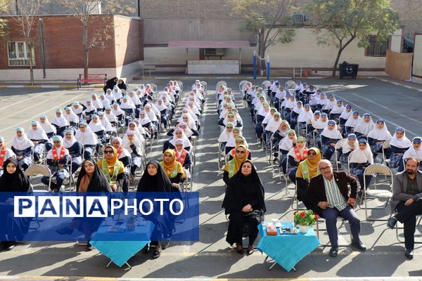 ویژه برنامه ماجراجویی در سرزمین علم در مدارس شهرستان پاکدشت 