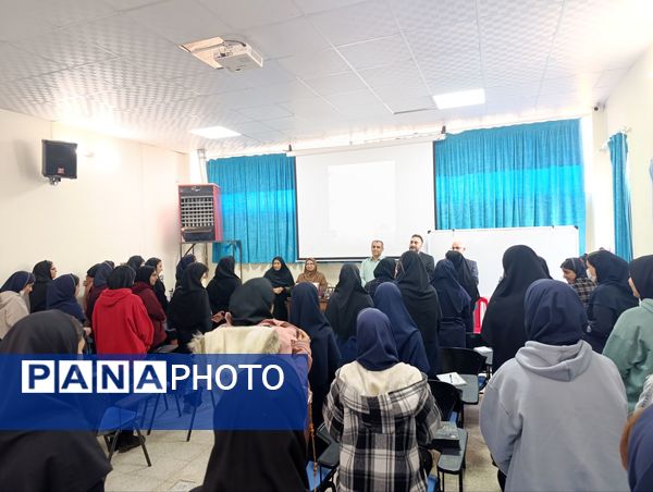 بیست و هشتمین گردهمایی کتاب گچ پژ در نیشابور 