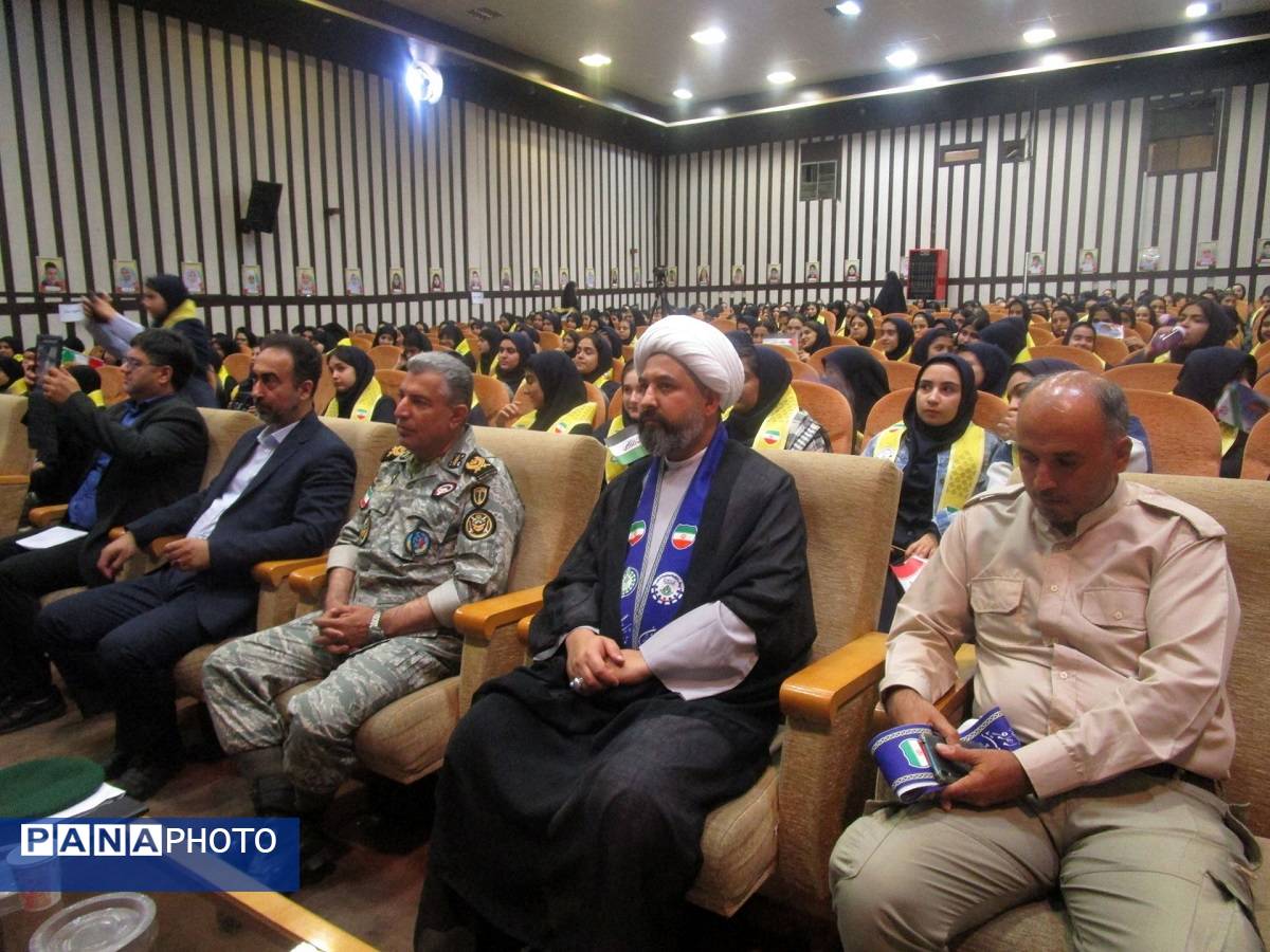 برگزاری یادواره شهدای جنگ ۱۲ روزه در کانون رشد ناحیه 3 کرج 