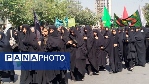 شور رضوی در مشهد و ازدحام بی‌سابقه زائران در حوالی حرم مطهر