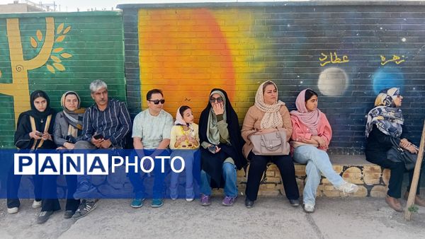 آغاز سال تحصیلی با جشن شکوفه‌ها در دبستان دکتر علی شریعتی 