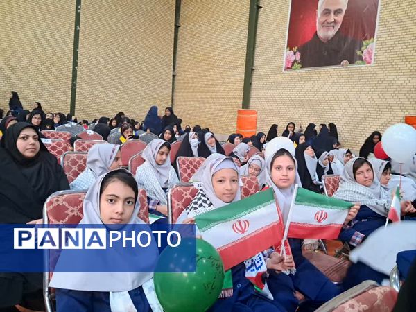 بیداری دانش آموزان ایرانی در یوم الله 13آبان 