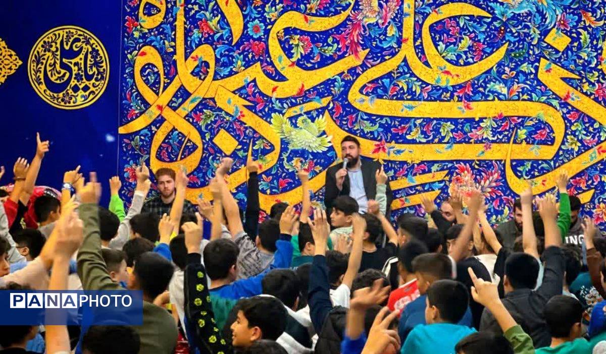 مراسم اعتکاف دانش‌آموزی در اولین روز اعتکاف در ساوجبلاغ