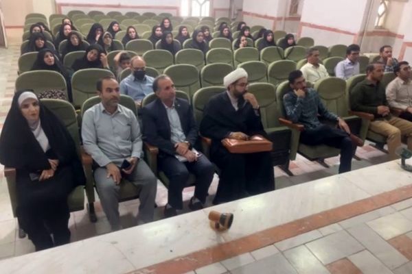 برگزاری کارگاه استانی نماز در نورآباد لرستان با هدف پرورش حس مذهبی در دانش‌آموزان