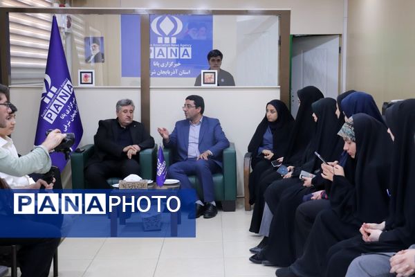 حضور مدیرکل فرهنگ و ارشاد اسلامی آذربایجان شرقی در دفتر خبرگزاری پانا استان به‌مناسبت روز خبرنگار