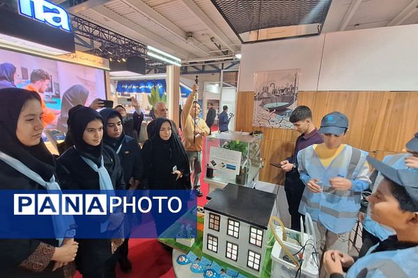 بازدید دانش‌آموزان مدرسه نمونه‌دولتی ارشاد از نمایشگاه صنعت آب تهران