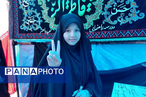 برپایی موکب امام حسین (ع) در منطقه پردیس با مشارکت پیشتازان سازمان دانش آموزی 