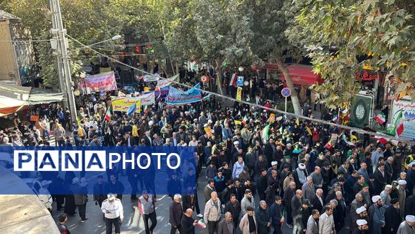 حضور پرشور مردم در راهپیمایی ۱۳ آبان طرقبه