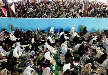 نماز جمعه تویسرکان؛ تجلی خدمت و مهر مادری در کنار نهادهای مردمی