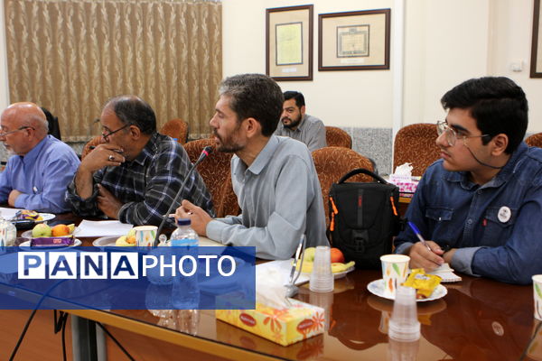 نشست خبری معاون مدیرکل و مدیر آموزش‌و‌پرورش کاشان با اصحاب رسانه