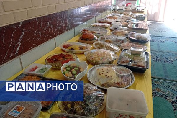 طرح مکمل یاری ویتامین(D) - قرص آهن و اسید فولیک در مدارس ناحیه 4