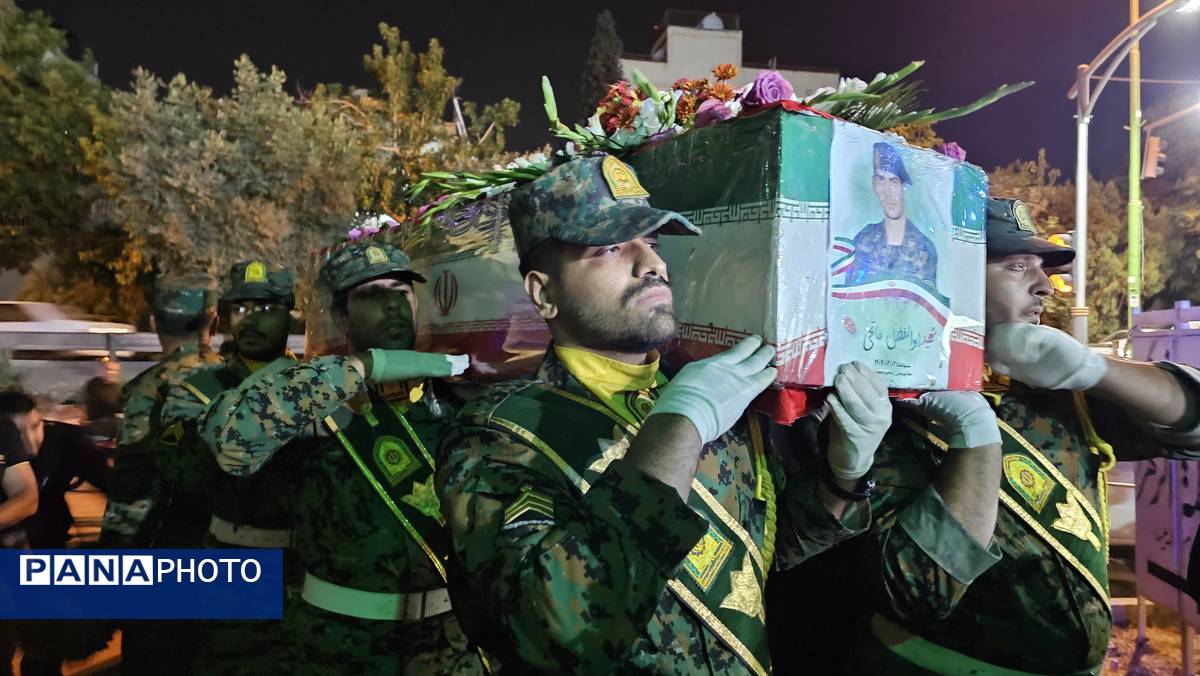 پیکر شهید فاتحی، در آغوش مجلس حسینی آرام گرفت