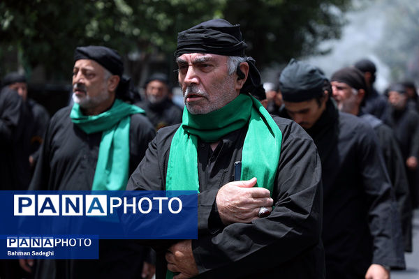  عزاداری روز تاسوعای حسینی در هیات سقاهای همدانی مقیم مرکز