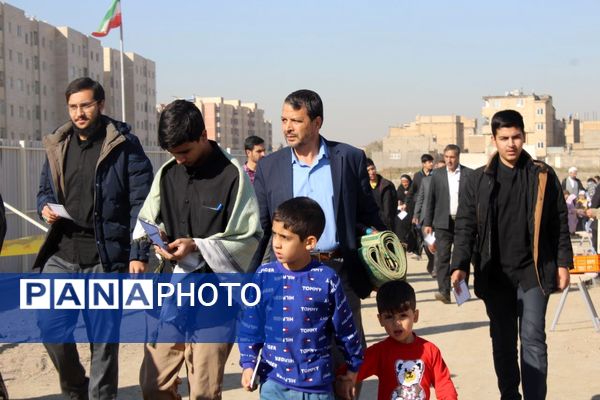 نماز باران در مدرسه نسل آفتاب