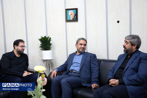 بازدید احمد محمودزاده معاون وزیر آموزش و پرورش از خبرگزاری پانا